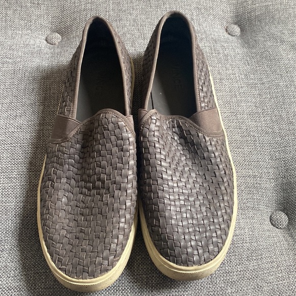 Vince slip ons - Picture 2 of 8